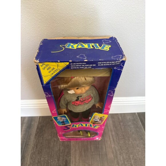 Vintage 1990 Skatie Katie Rollerblading Doll New in Box - Picture 3 of 7
